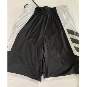 Adidas  Men Black White Basketball Shorts Pockets Size M